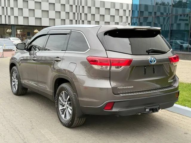 Toyota Highlander - фото 4