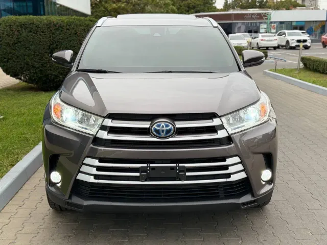 Toyota Highlander - фото 2