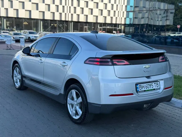 Chevrolet Volt - фото 4