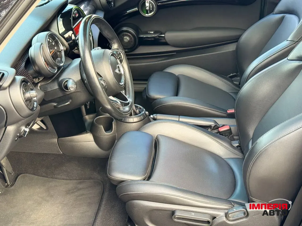 Mini Hatch - фото 13