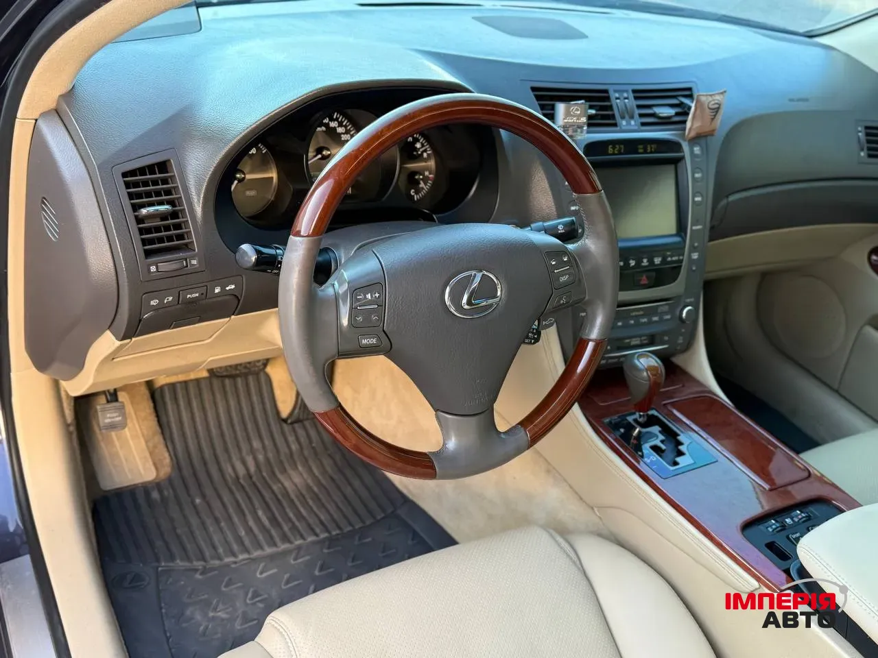 Lexus GS - фото 14