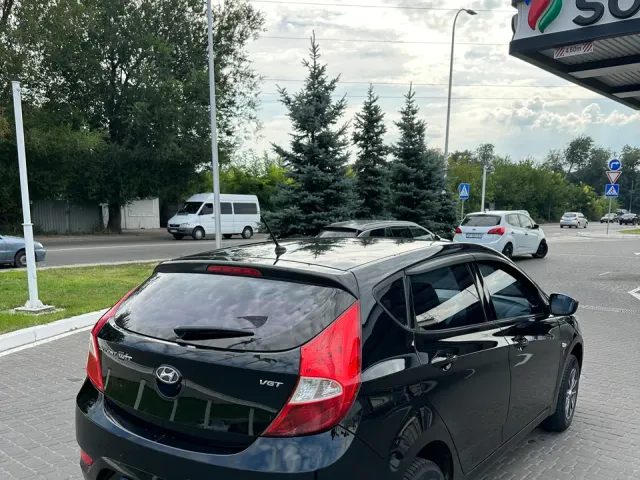 Hyundai Accent - фото 4