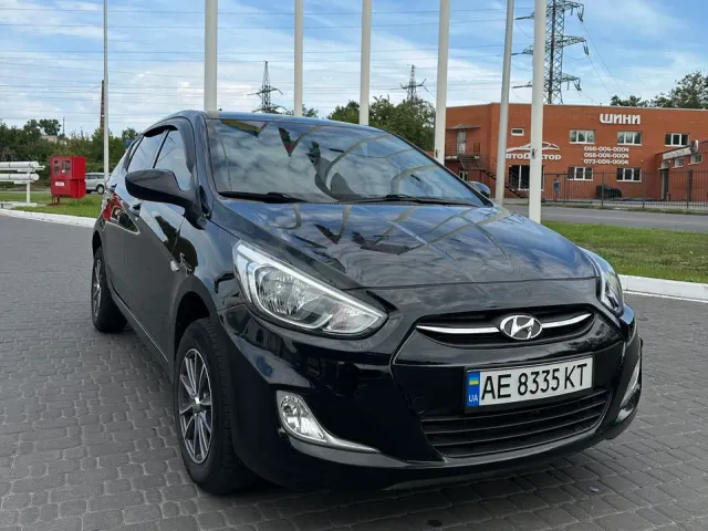 Hyundai Accent - фото 5