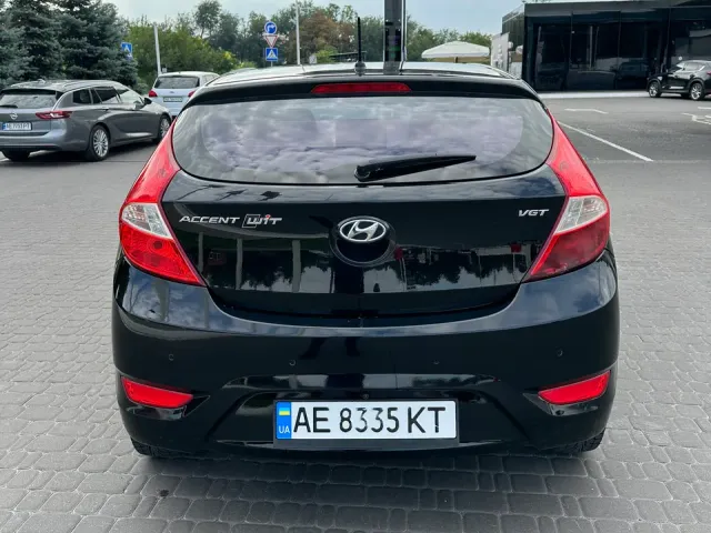 Hyundai Accent - фото 3