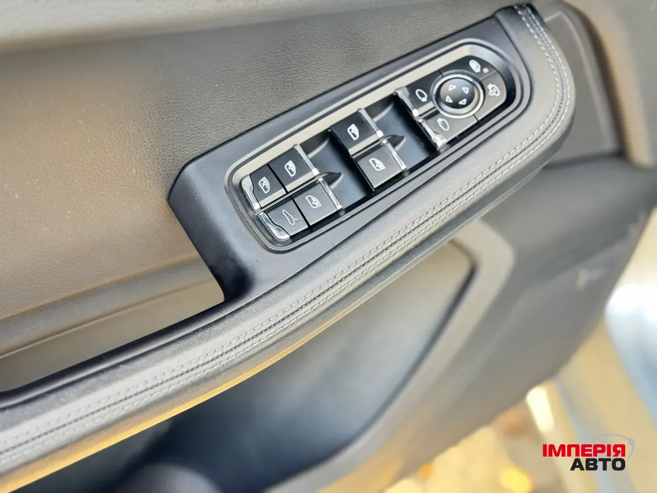 Porsche Macan - фото 25