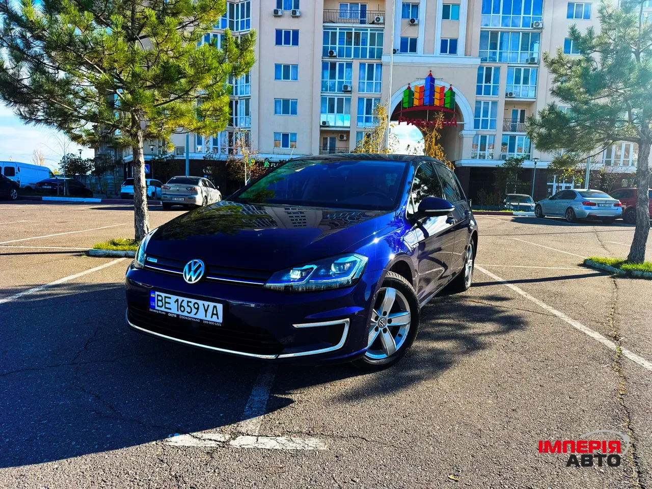 Volkswagen Golf - фото 1