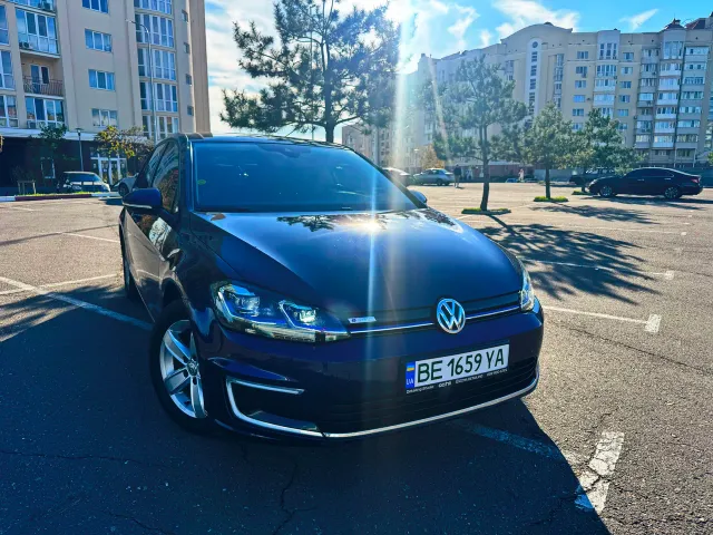 Volkswagen Golf - фото 2