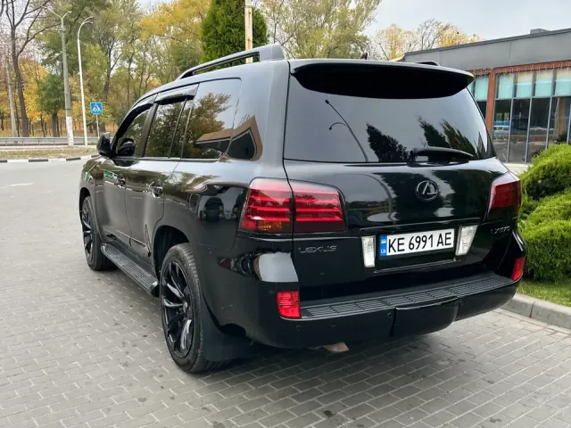 Lexus LX - фото 3