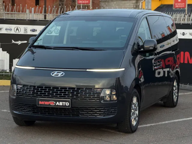 Hyundai Staria - фото 1