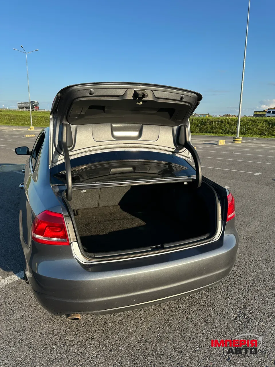 Volkswagen Passat (North America and China) - фото 9