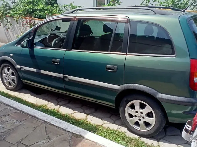 Opel Zafira - фото 2