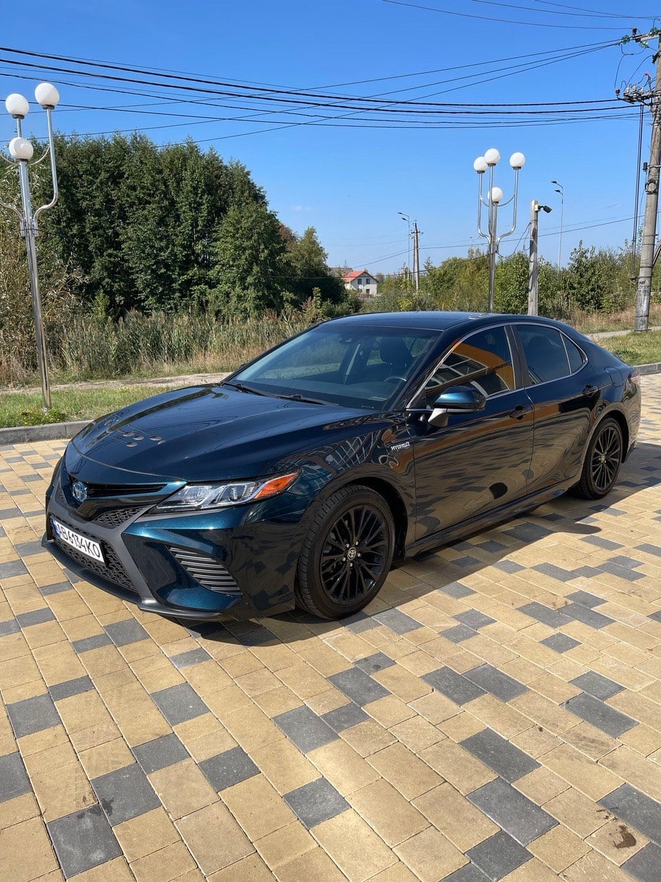 Toyota Camry - фото 1