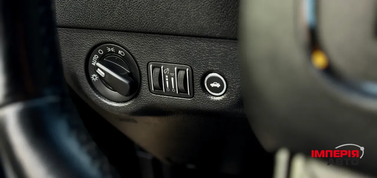 Dodge Charger - фото 18