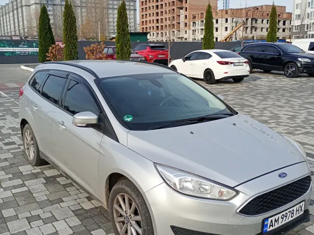 Ford Focus - фото 3