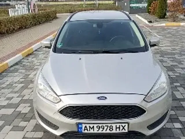 Ford Focus - фото 1