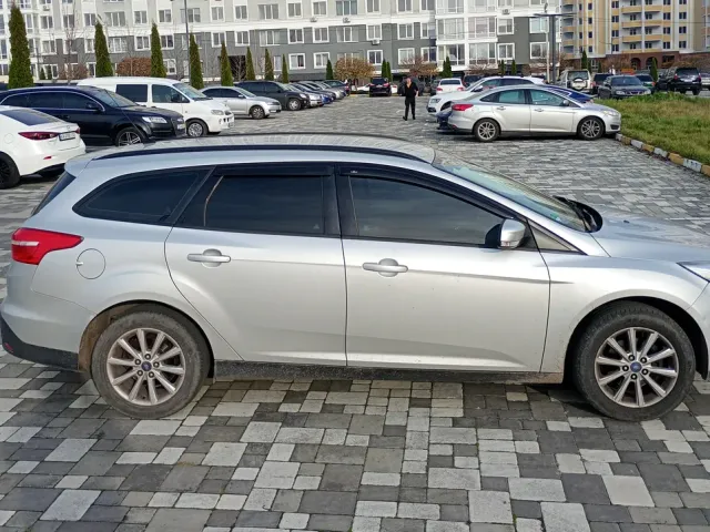 Ford Focus - фото 4