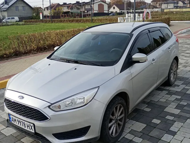 Ford Focus - фото 2