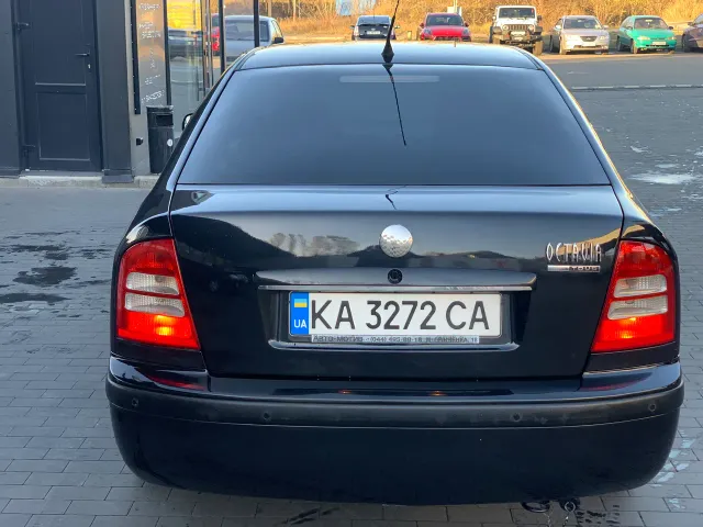 Skoda Octavia - фото 3