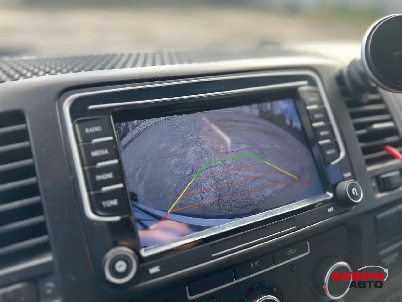 Volkswagen Transporter - фото 16