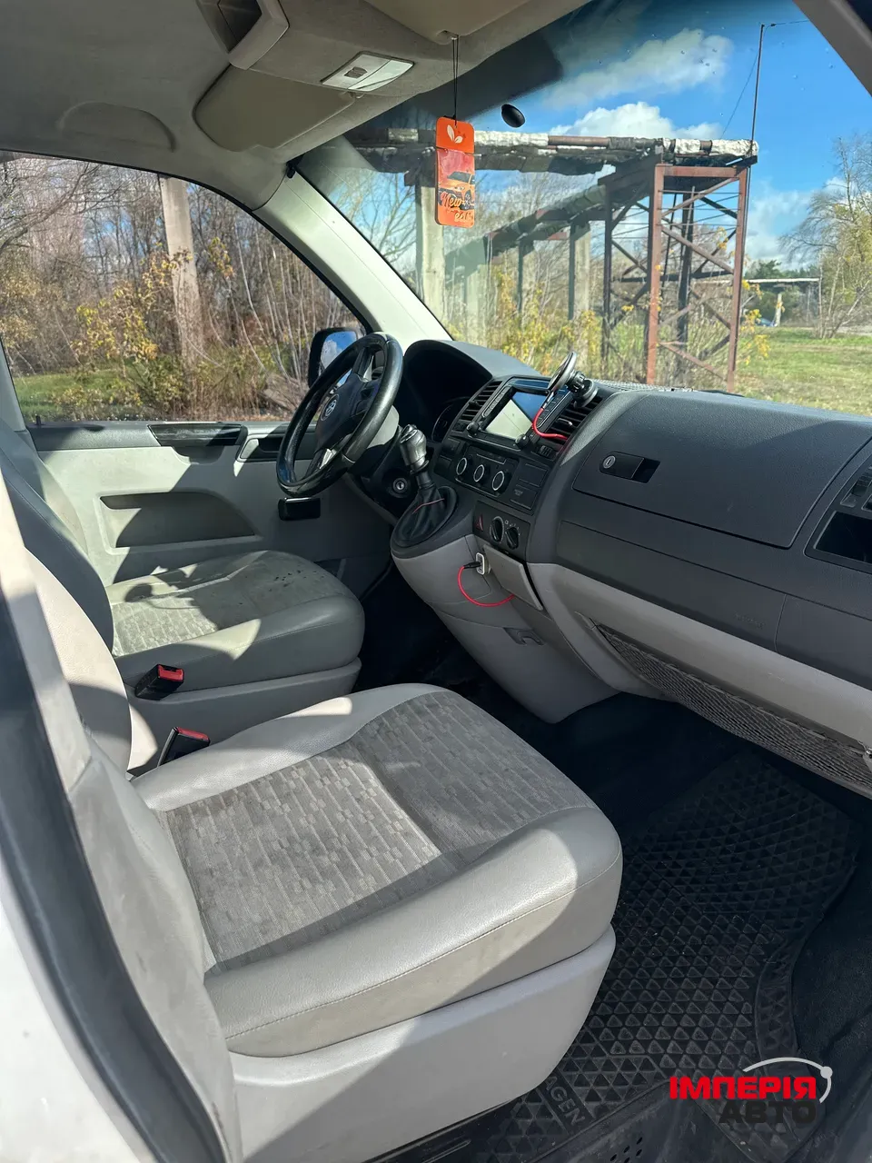 Volkswagen Transporter - фото 11