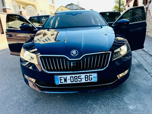 Skoda Superb - фото 1