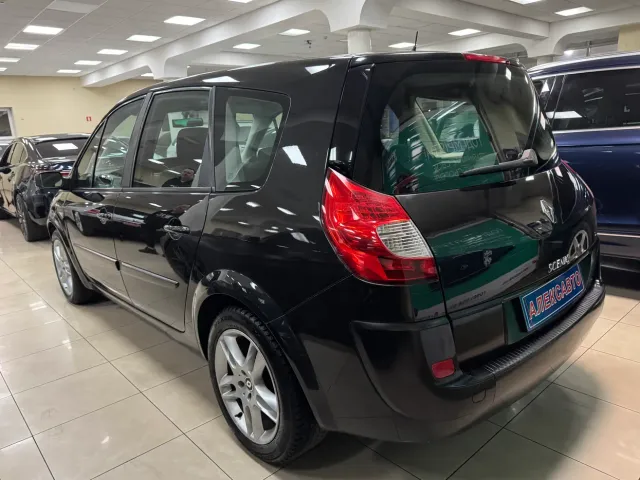 Renault Scenic - фото 2