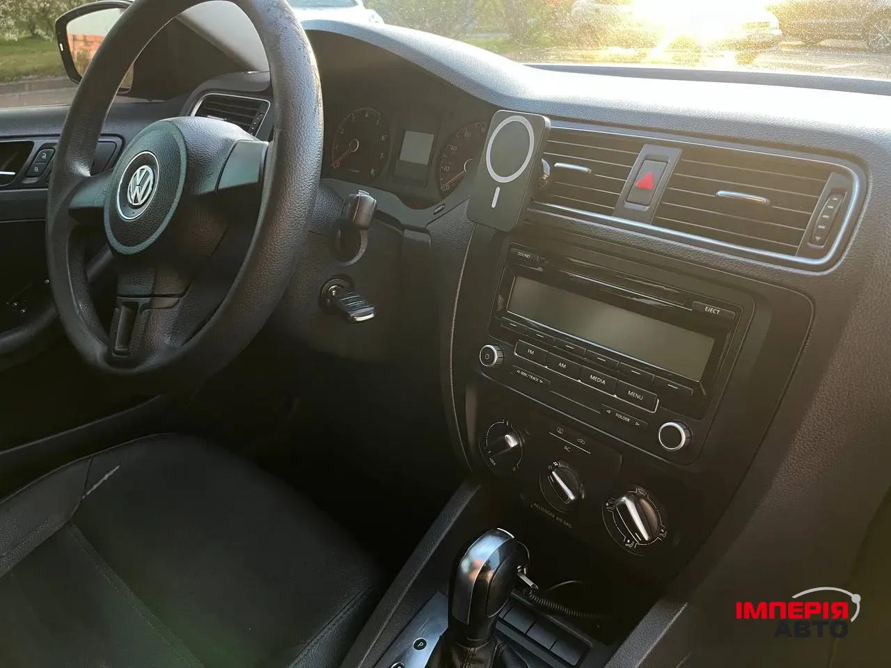 Volkswagen Jetta - фото 25