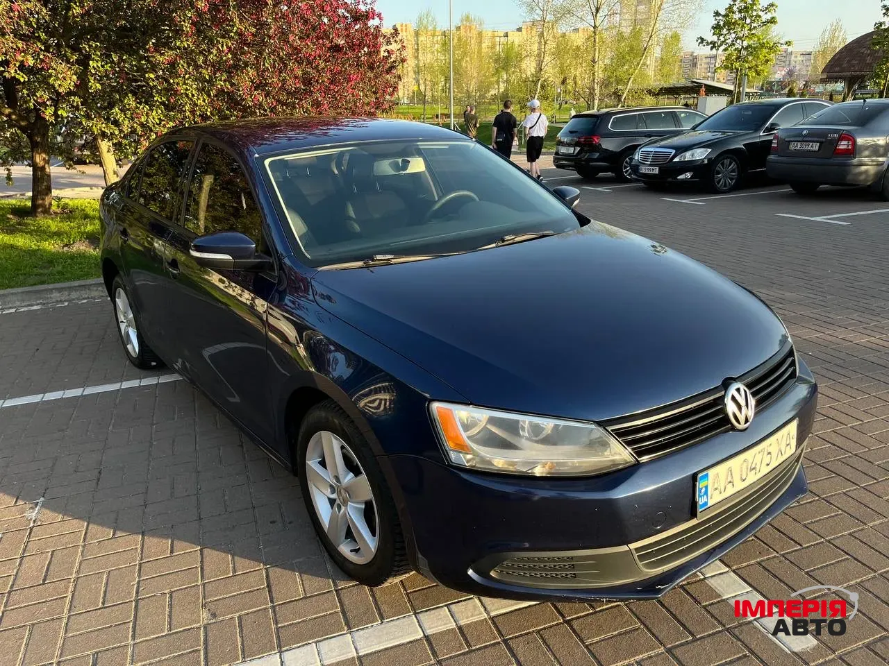 Volkswagen Jetta - фото 3