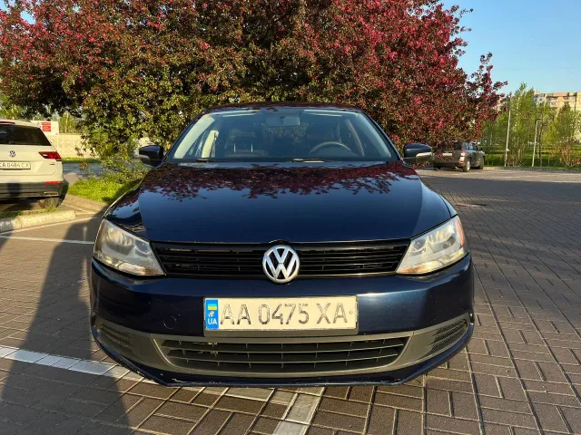 Volkswagen Jetta - фото 2