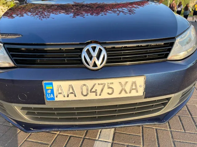 Volkswagen Jetta - фото 4