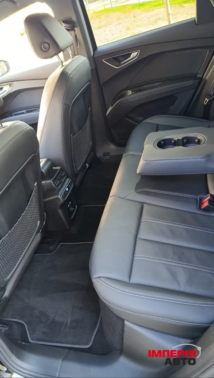 Audi Q4 Sportback e-tron - фото 23