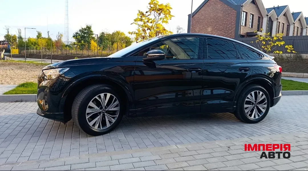 Audi Q4 Sportback e-tron - фото 5