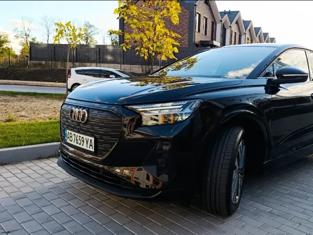 Audi Q4 Sportback e-tron - фото 4