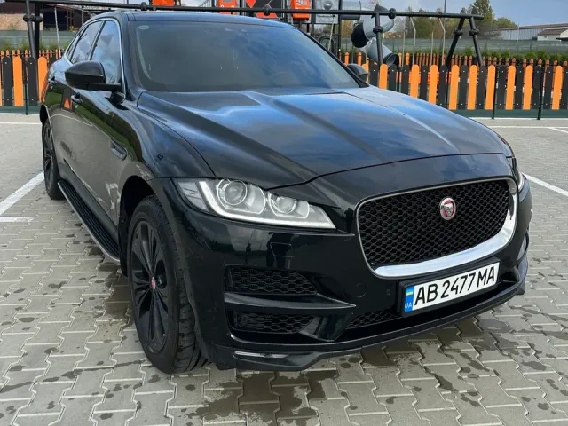 Jaguar F-Pace - фото 1
