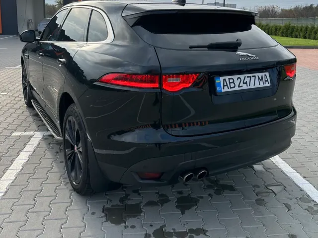 Jaguar F-Pace - фото 4