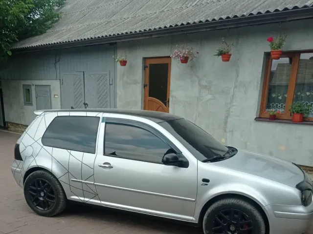 Volkswagen Golf - фото 1