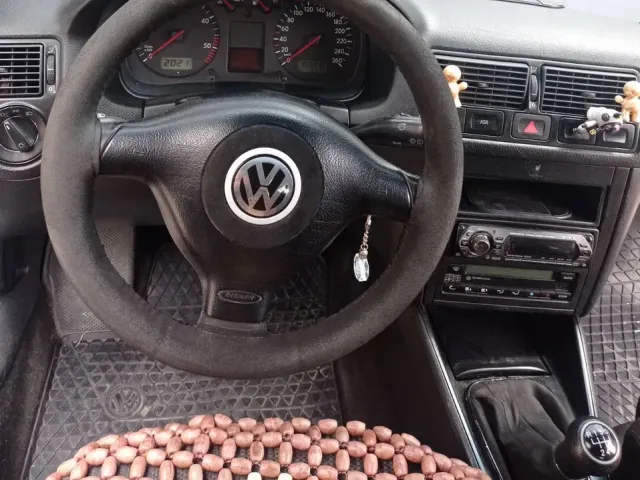 Volkswagen Golf - фото 5