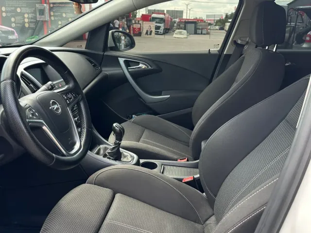 Opel Astra - фото 5