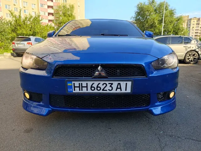 Mitsubishi Lancer - фото 3