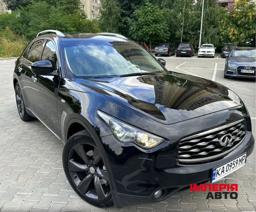Infiniti FX - фото 1