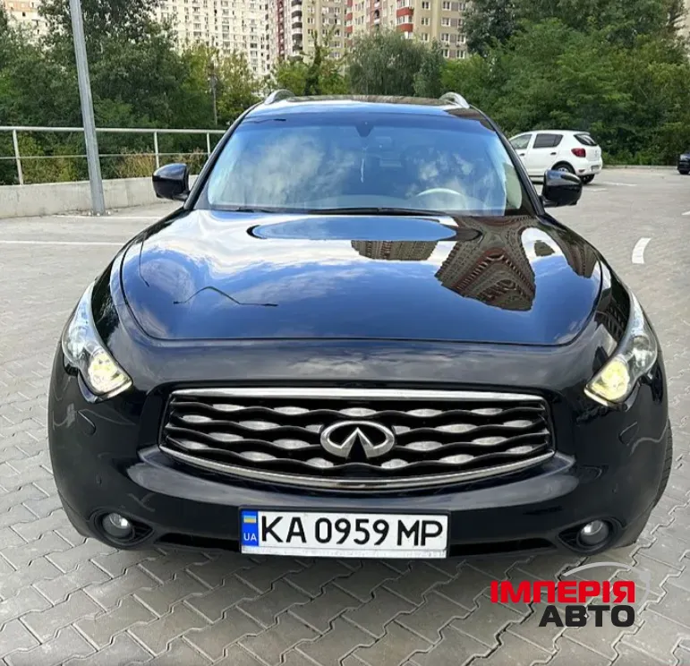 Infiniti FX - фото 2