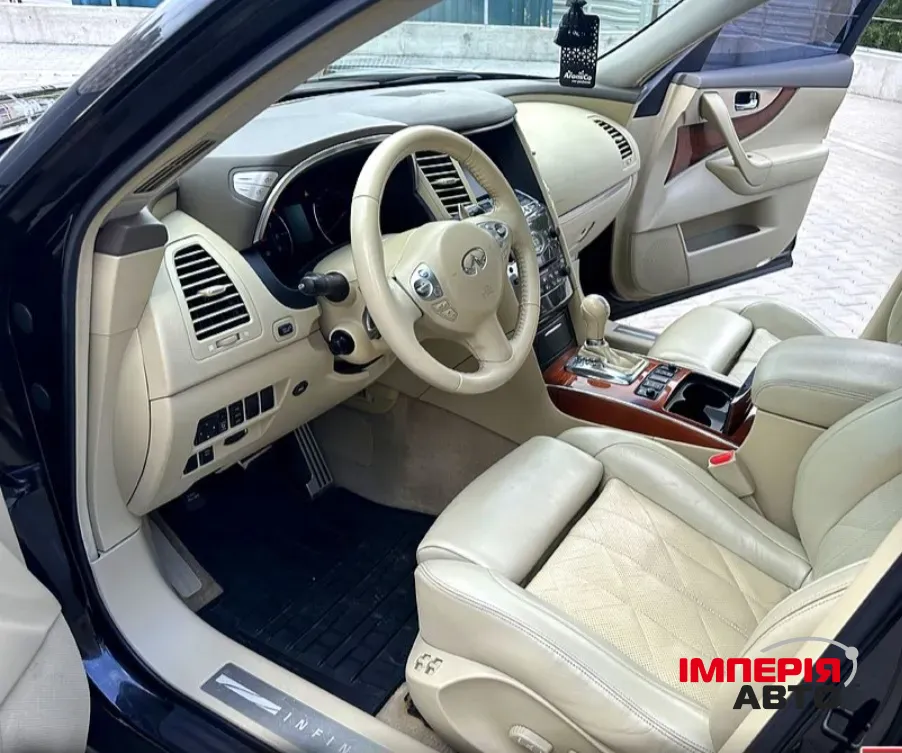 Infiniti FX - фото 5