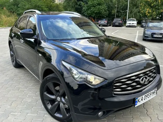 Infiniti FX - фото 1