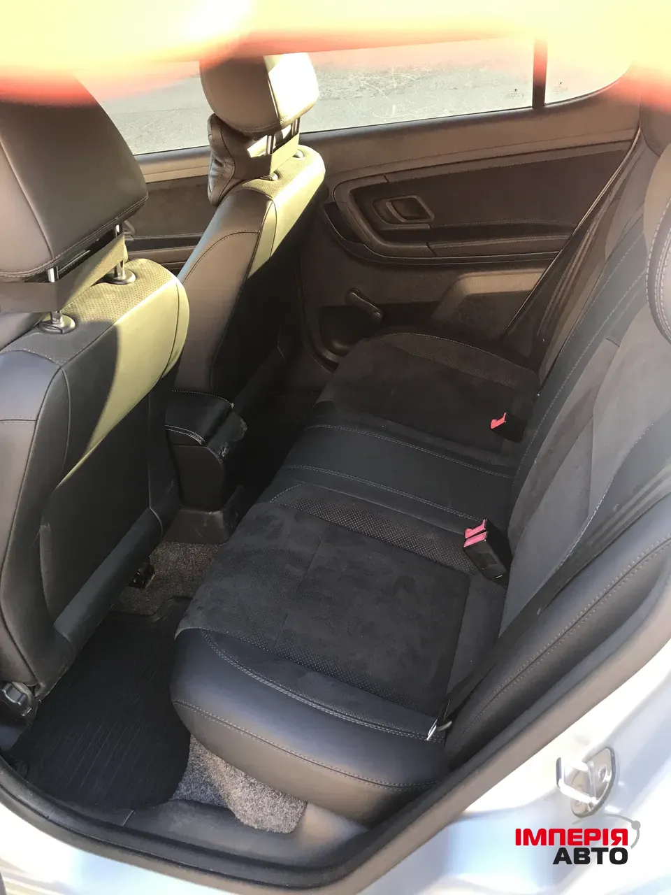 Skoda Fabia - фото 5