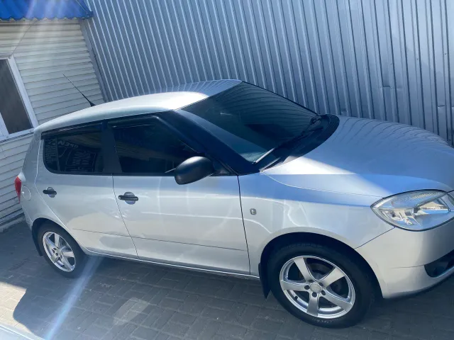Skoda Fabia - фото 2