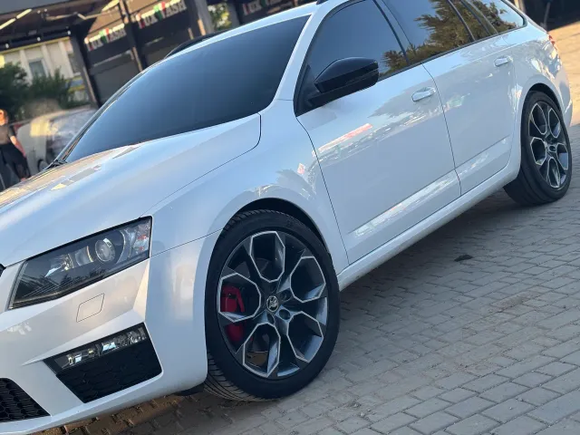 Skoda Octavia RS - фото 1