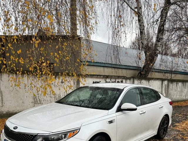 Kia Optima - фото 1