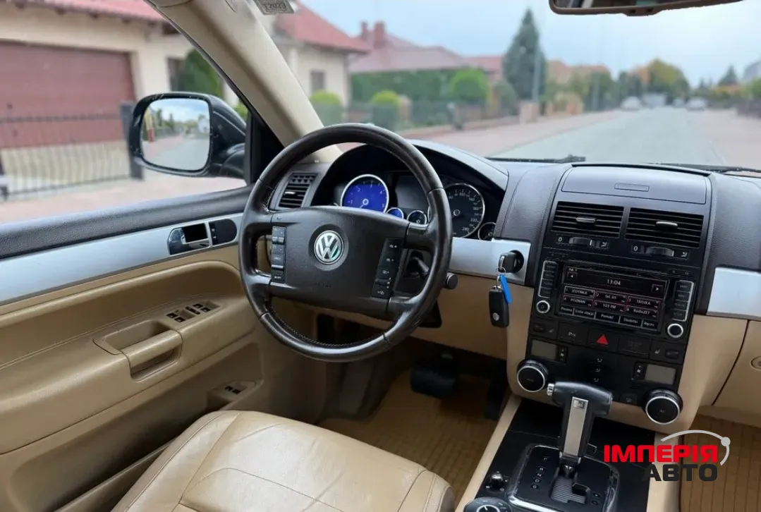 Volkswagen Touareg - фото 9