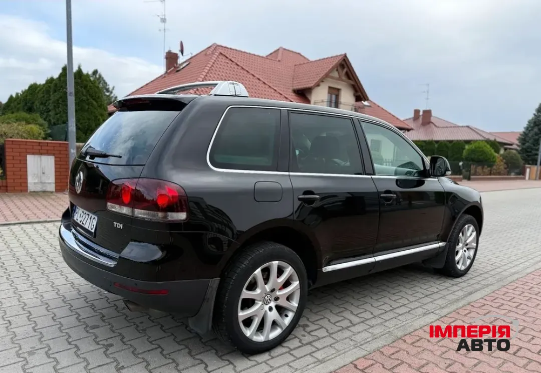 Volkswagen Touareg - фото 11