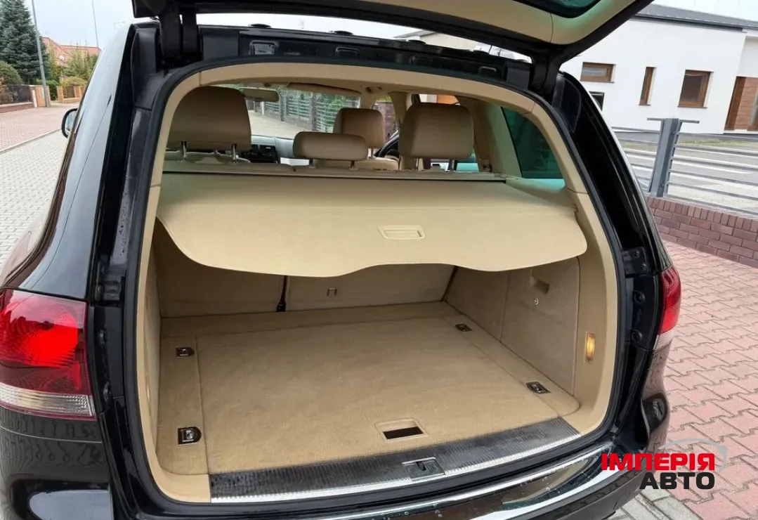 Volkswagen Touareg - фото 2